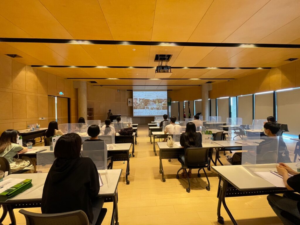 KakaoTalk 20241119 134852763 02 생산직채용공고 자소서첨삭 자기소개서예시 자소서문항 자소서쓰는법 생산직 자소서첨삭 자기소개서예시 자소서문항